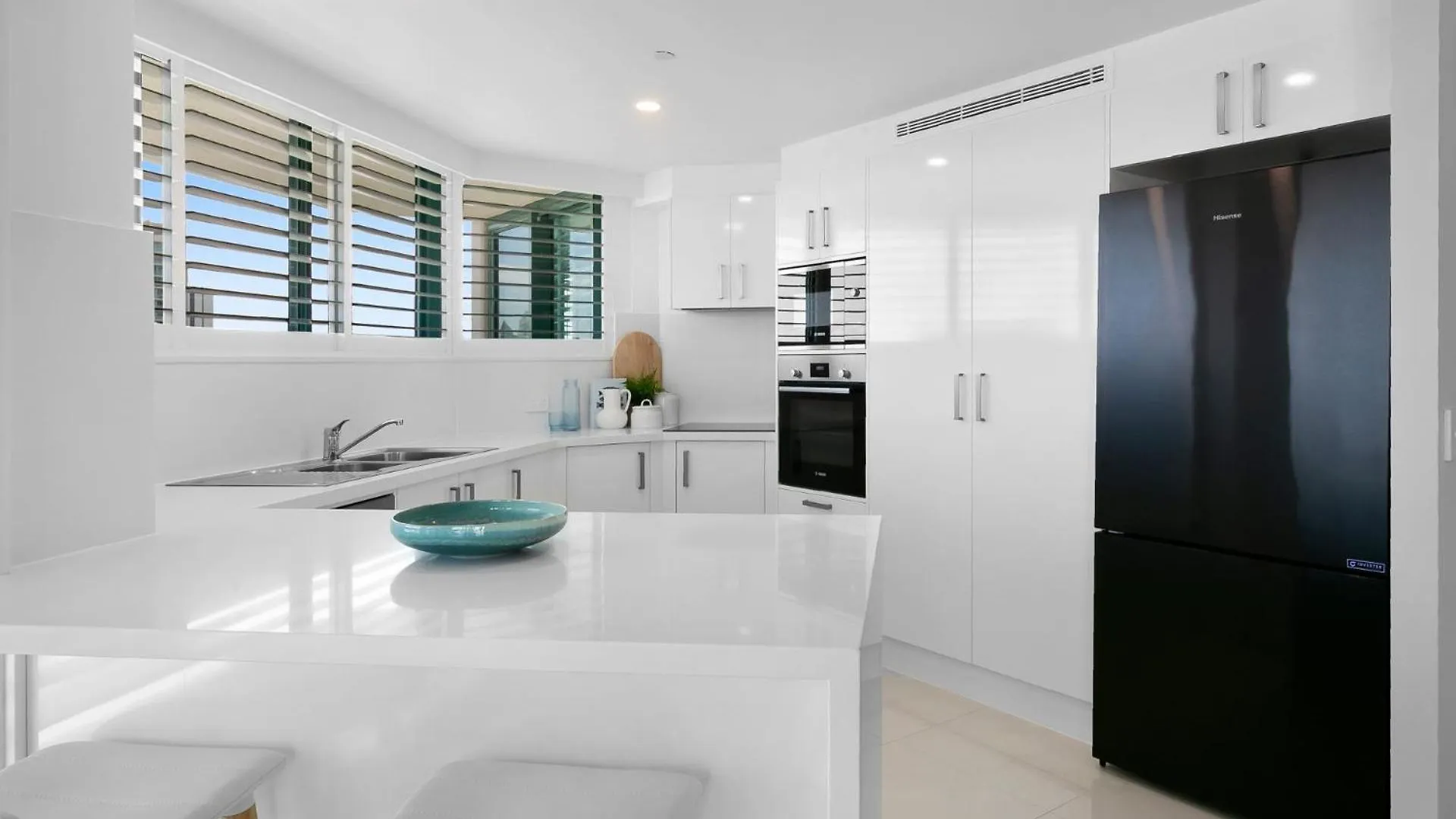 Crown Towers Deluxe 3 Bedroom Apartment - Coasthm Gold Coast