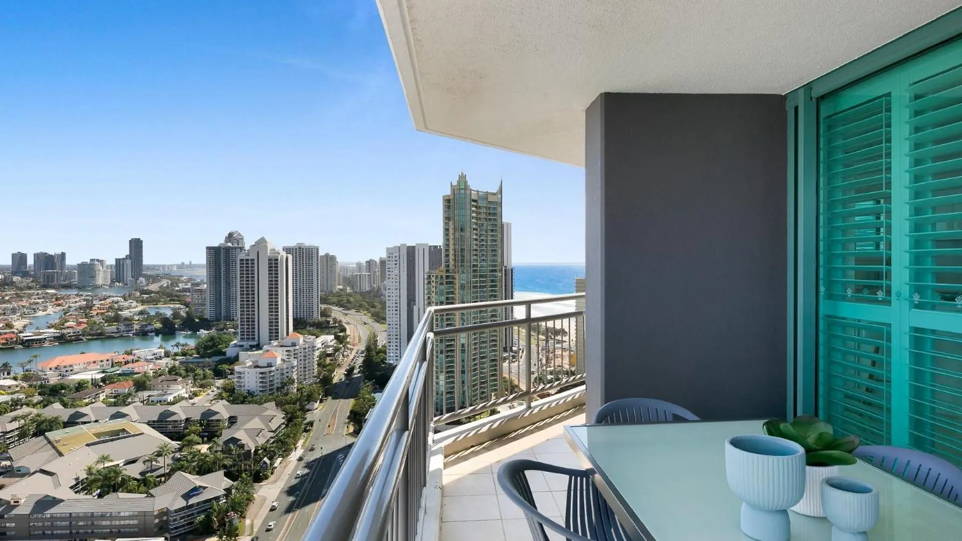 Crown Towers Deluxe 3 Bedroom Apartment - Coasthm Gold Coast Australia